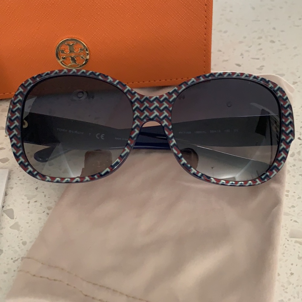 TORY BURCH Authentic T-Zig Zag Print Sunglasses New With Tag - Picture 2 of 16